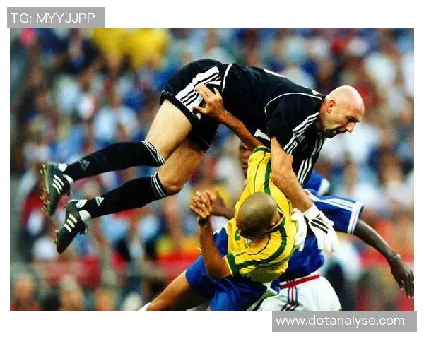 足球球星职业生涯踢球时长解析从入队到退役的精彩岁月